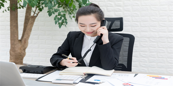 智罗智能门锁客服专线「智罗智能门锁出现无法识别指纹故障怎么办？」